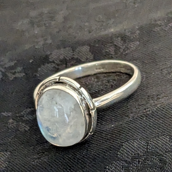 New Solid Sterling Silver Rainbow Moonstone Ring Size 8.5 - Picture 2 of 7